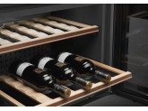 Холодильный шкаф для вина встраиваемый, 45 см, Чёрный Smeg CVI621RWNR3