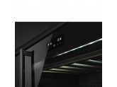 Холодильный шкаф для вина встраиваемый, 82 см, Чёрный Smeg CVI638RWN2