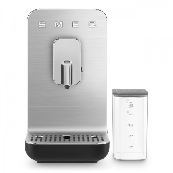 Автоматическая кофемашина с молочной системой Smeg BCC13BLMEU Черный